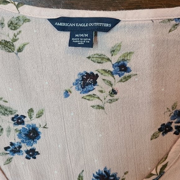American Eagle Floral Top - Picture 5 of 9